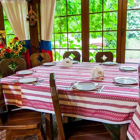 Hotel Kolyba House