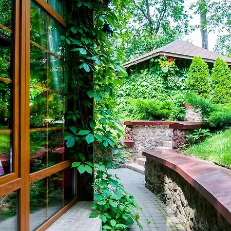 Hotel Kolyba House